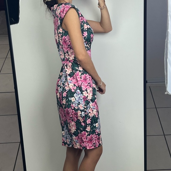 Review Chelsea Flower Dress Fitted Shift Vintage Floral Print Size 10 *no belt* - Picture 3 of 16